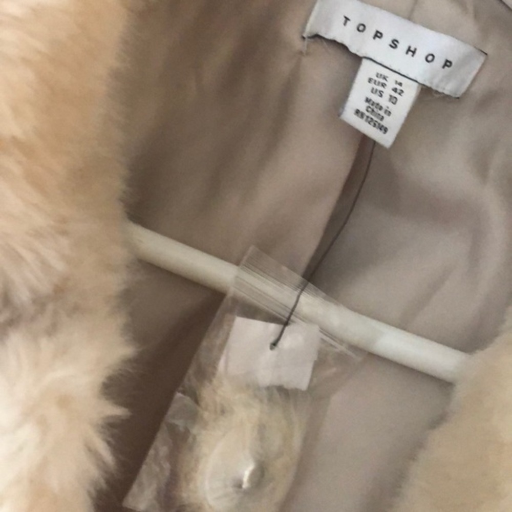 Topshop, nwt, us10 ANNE faux fur crop jackt - Picture 3 of 6
